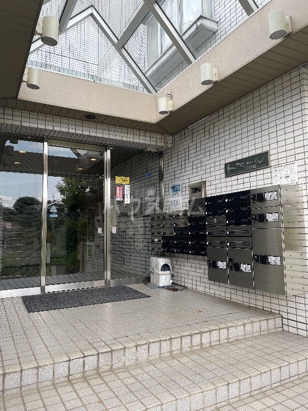 18/22 エントランス