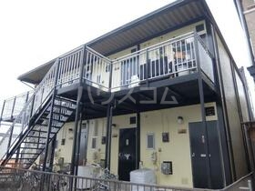 17/27 エントランス