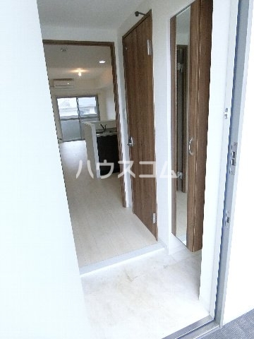 23/23 エントランス