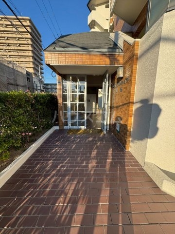 2/3 エントランス