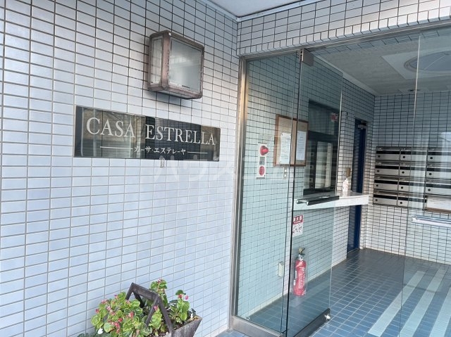 26/30 エントランス