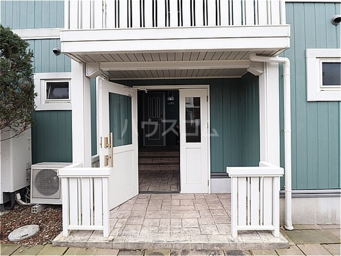 2/4 エントランス