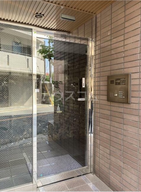 3/4 エントランス