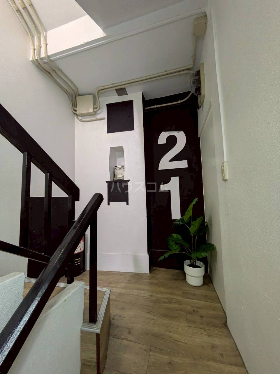 20/27 エントランス