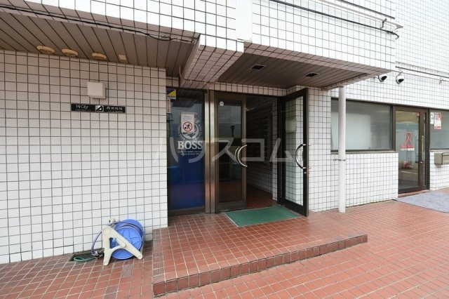 13/15 エントランス