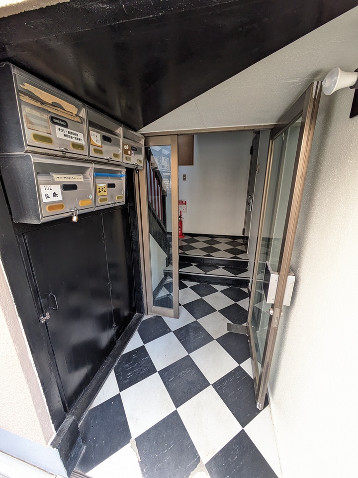 26/26 エントランス