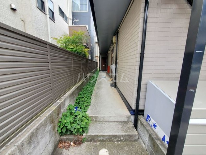 13/17 エントランス