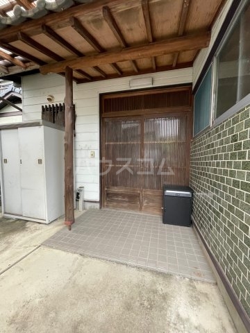 20/28 エントランス