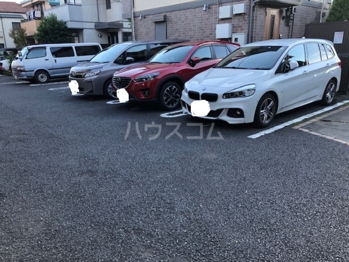 2/5 駐車場