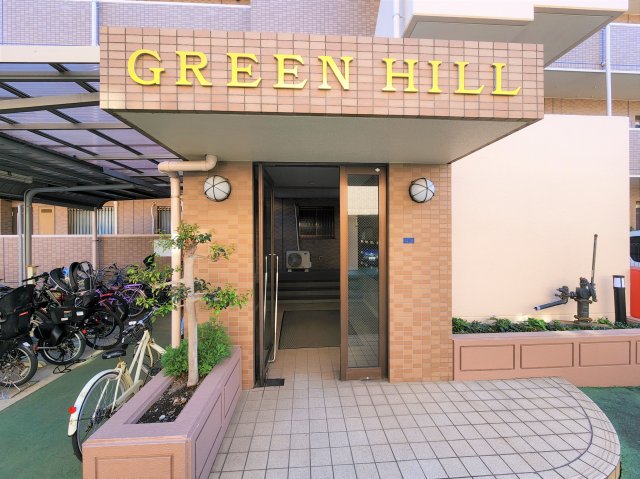 27/30 エントランス