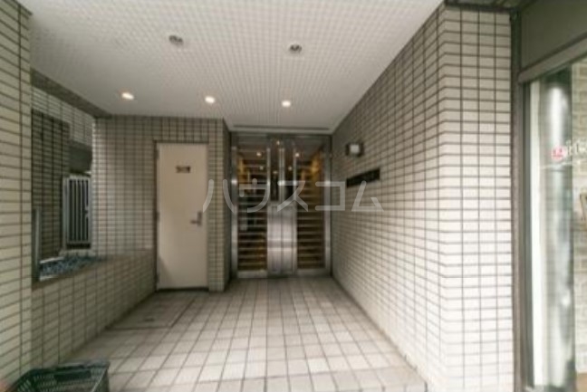 14/15 エントランス