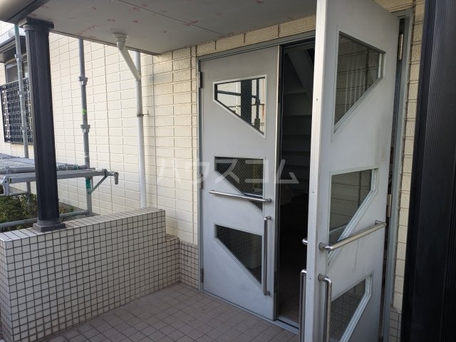 2/5 エントランス