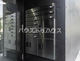 14/18 エントランス