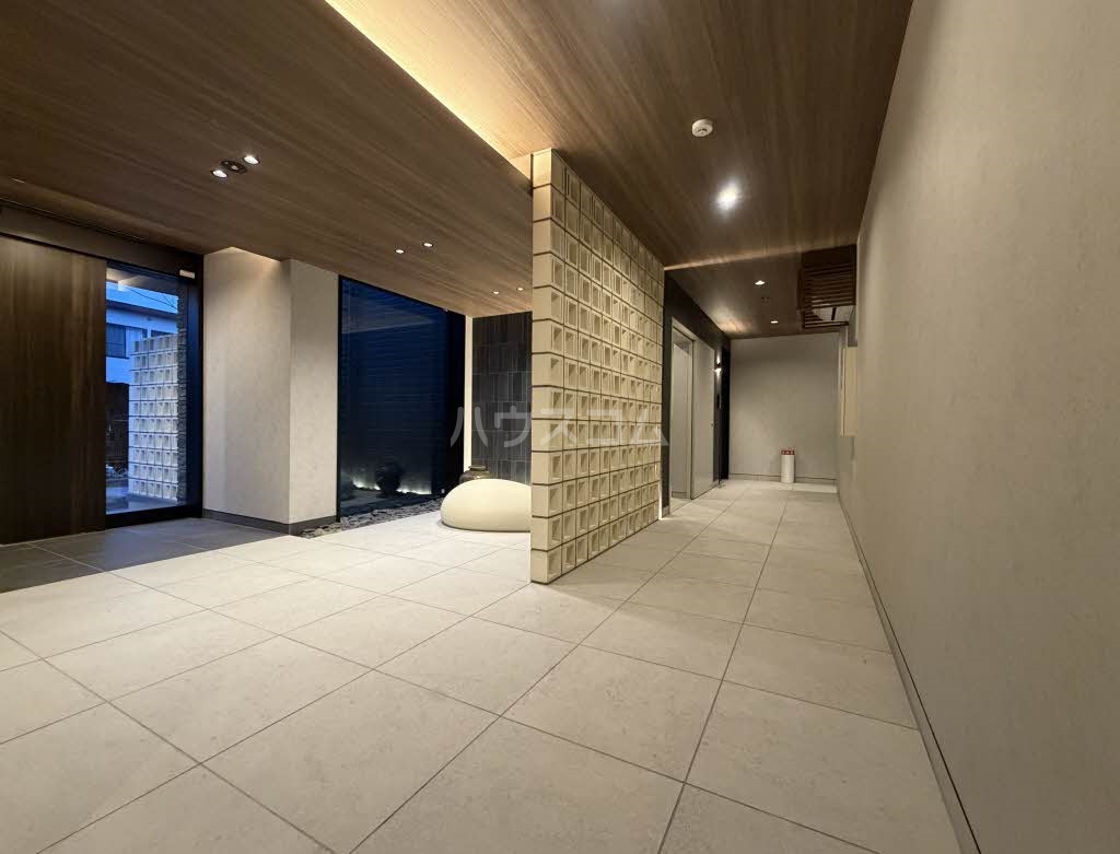 29/30 エントランス