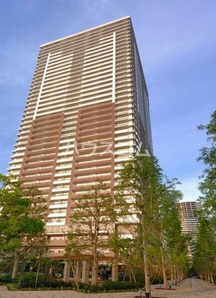 ロイヤルパークスタワー南千住の外観