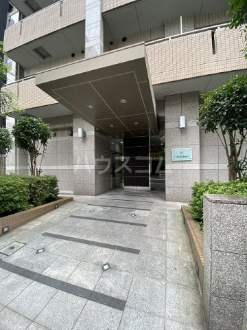 28/30 エントランス