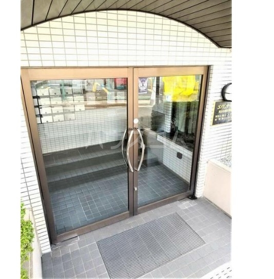 20/22 エントランス