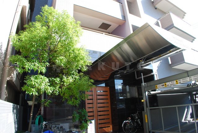 19/29 エントランス