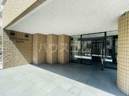 15/21 エントランス