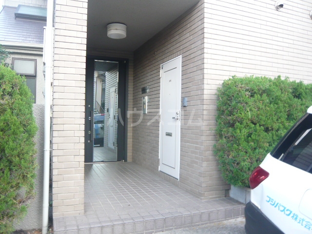 16/26 エントランス