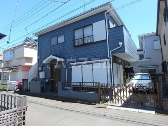 22/27 エントランス