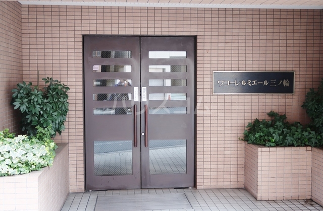 2/3 エントランス