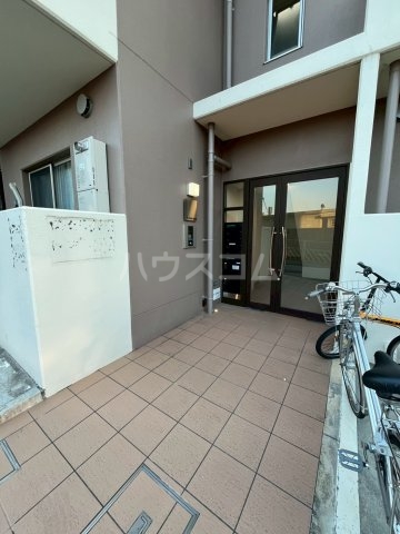 20/29 エントランス