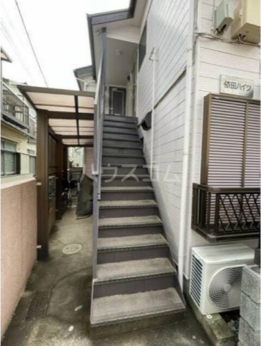 2/4 エントランス