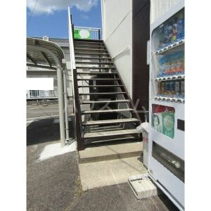 15/21 エントランス