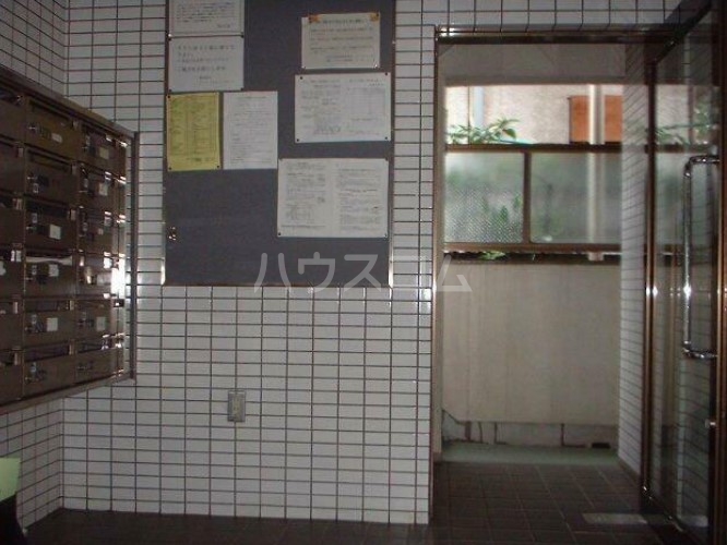 14/23 エントランス