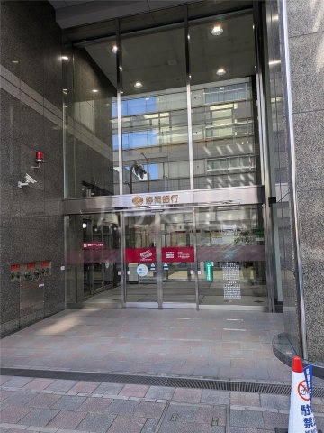 16/19 エントランス