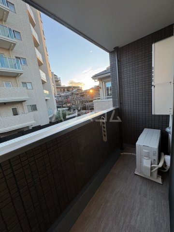 18/27 バルコニー