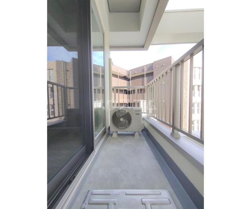 19/30 バルコニー