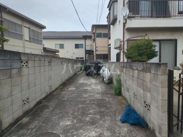 15/16 エントランス