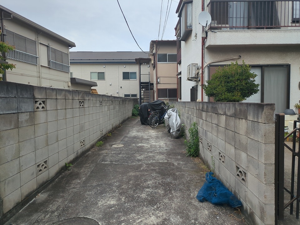 21/30 エントランス