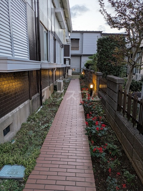 22/30 エントランス