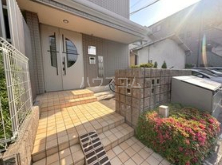 2/10 エントランス