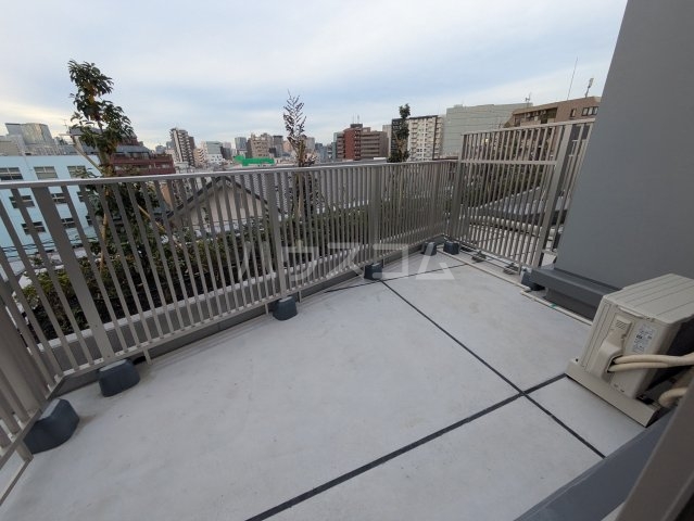 13/30 バルコニー