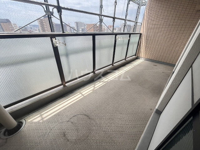 20/28 バルコニー