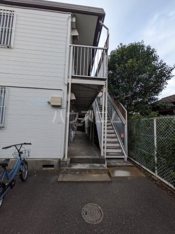 23/30 エントランス