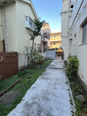 22/30 エントランス