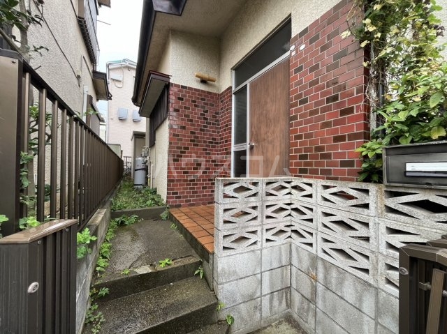 18/20 エントランス