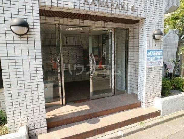 14/15 エントランス