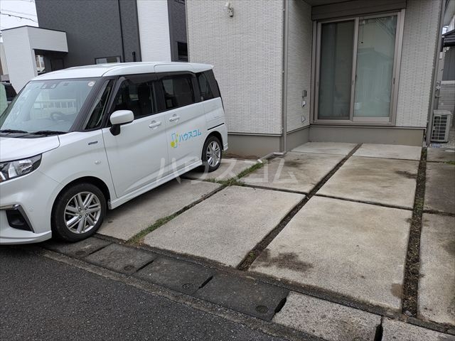 28/30 駐車場