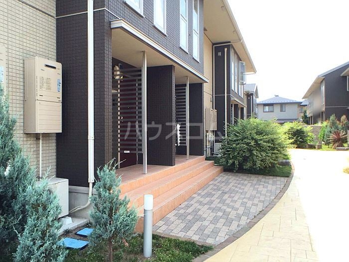 19/25 エントランス