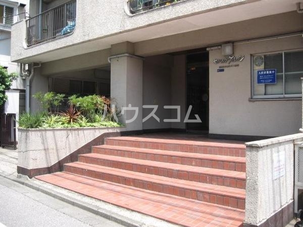 3/3 エントランス