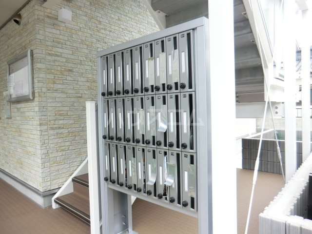 21/30 エントランス