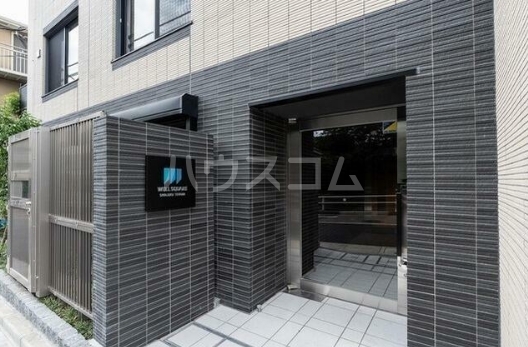 16/26 エントランス