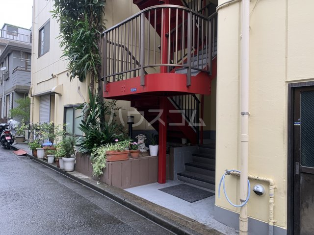 3/7 エントランス