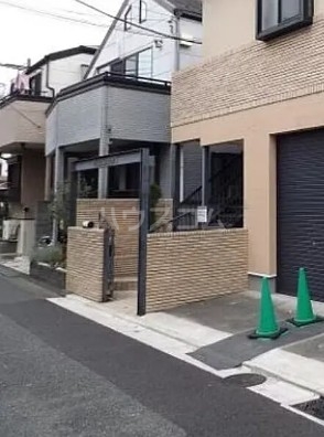 16/26 エントランス